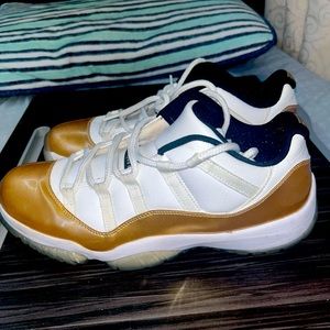 JORDAN 11 LOW RETRO LOW SIZE 12
***USED